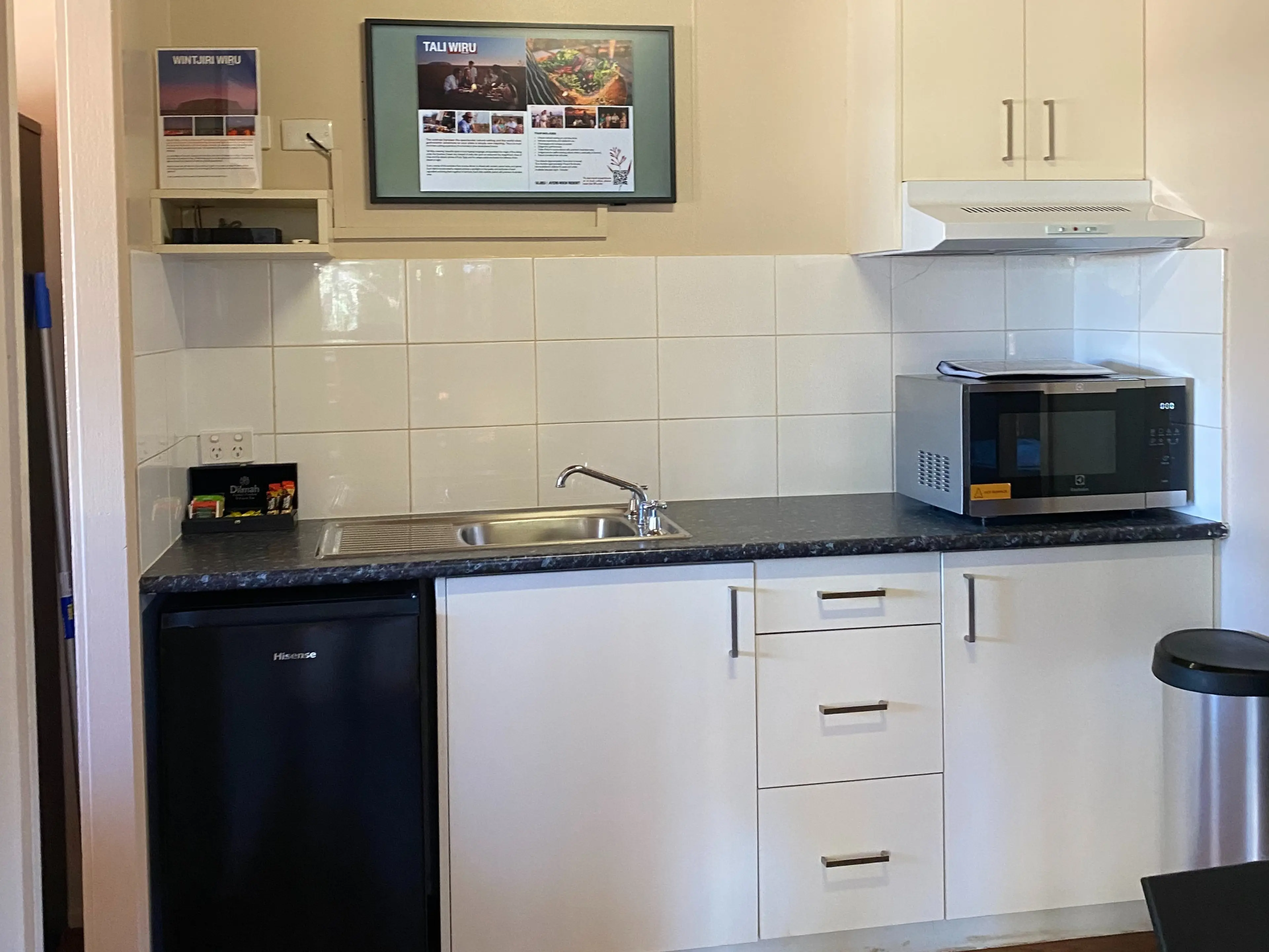 Ayers Rock Campground - Cabin Interior