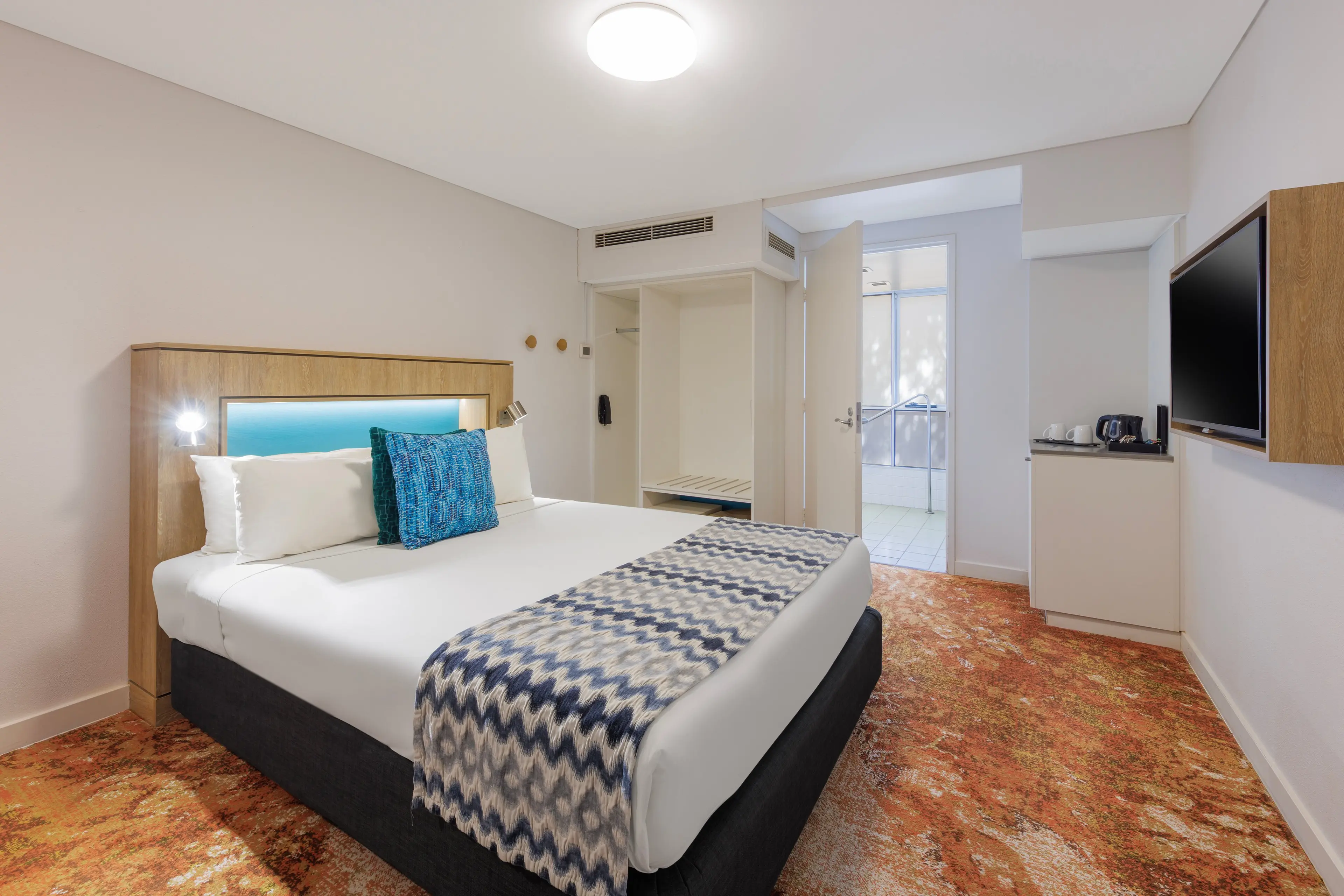 The Lost Camel Hotel - Standard King Room with Sofa Bed